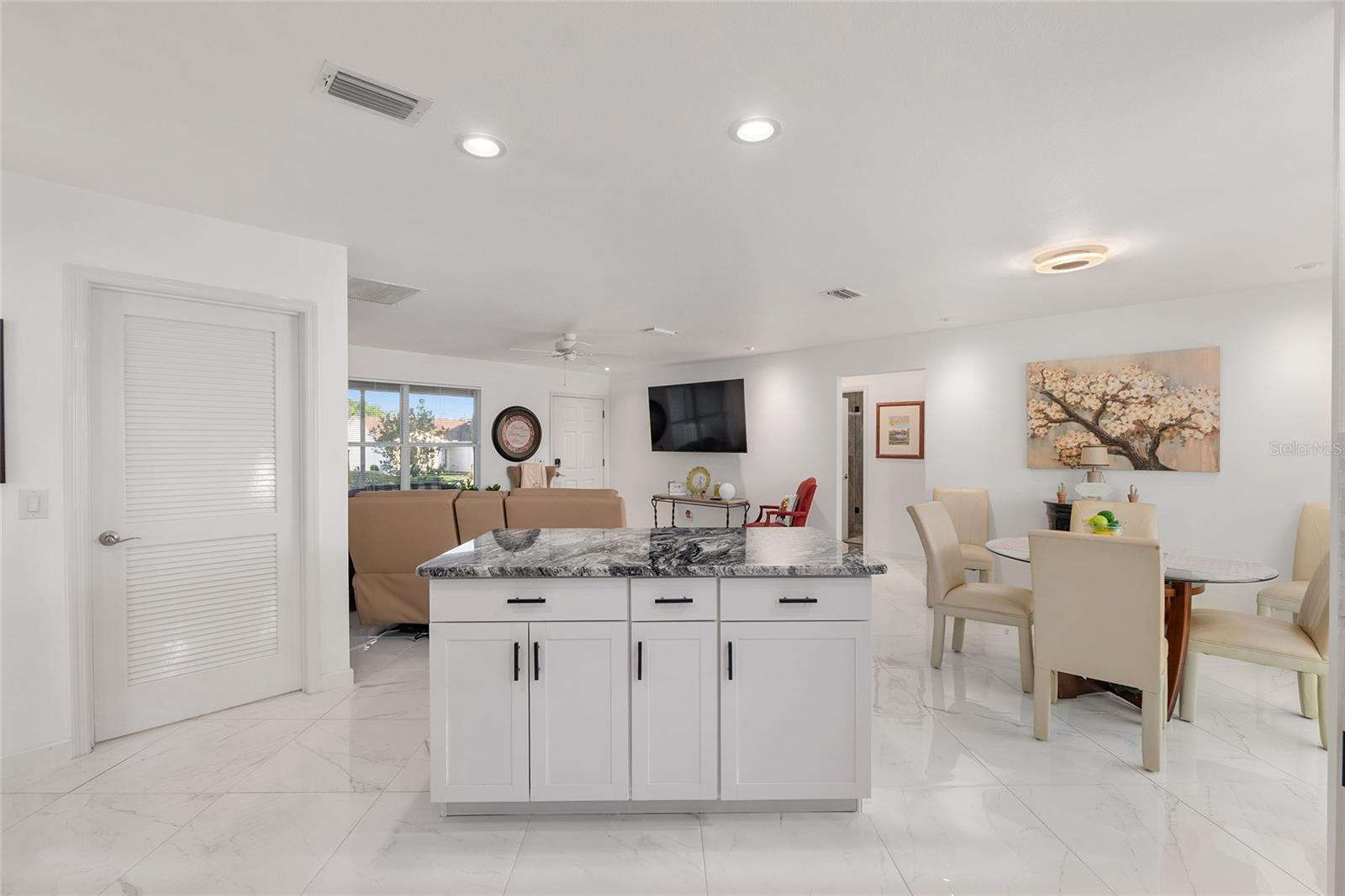 VILLAGES/MAIRON COUNTY UN 52 - Residential