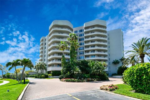 A home in LONGBOAT KEY