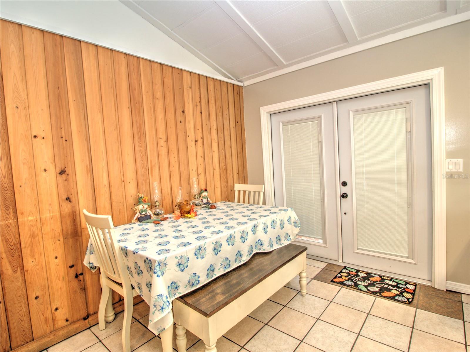 EUREKA SHORES - Residential