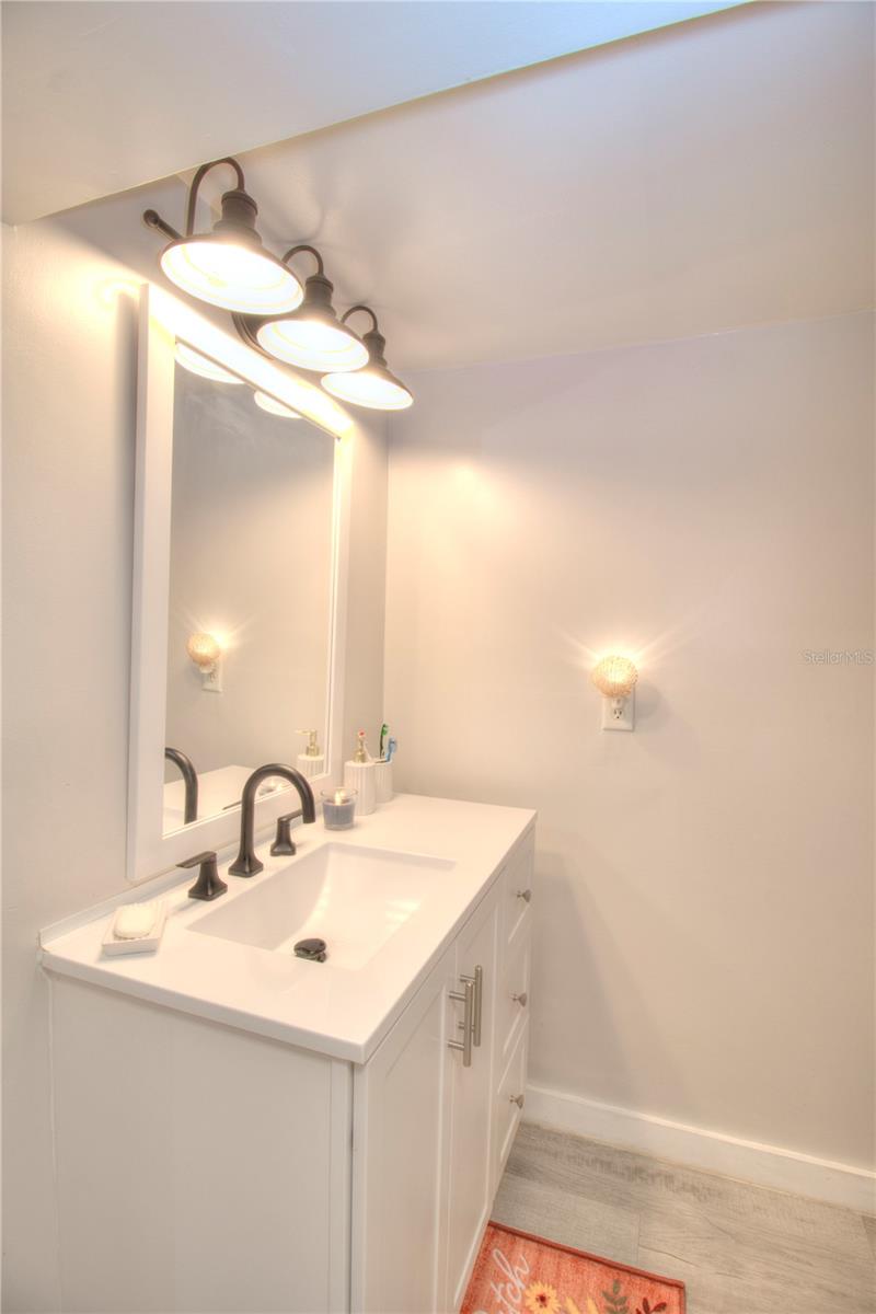 EUREKA SHORES - Residential