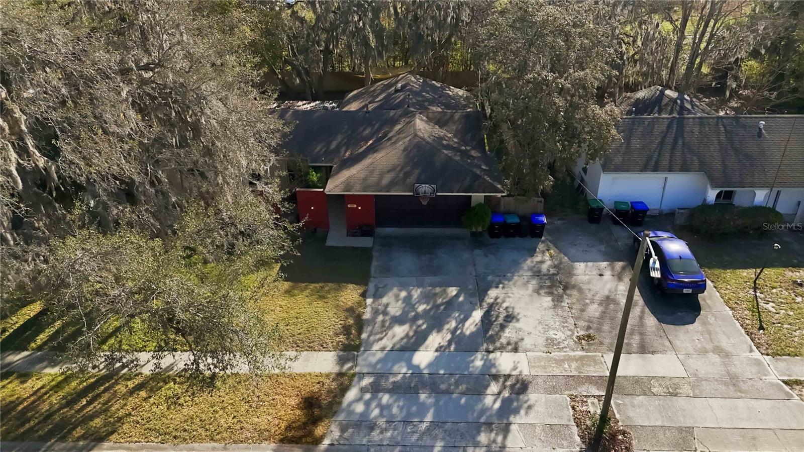 ROLLING WOODS - Residential