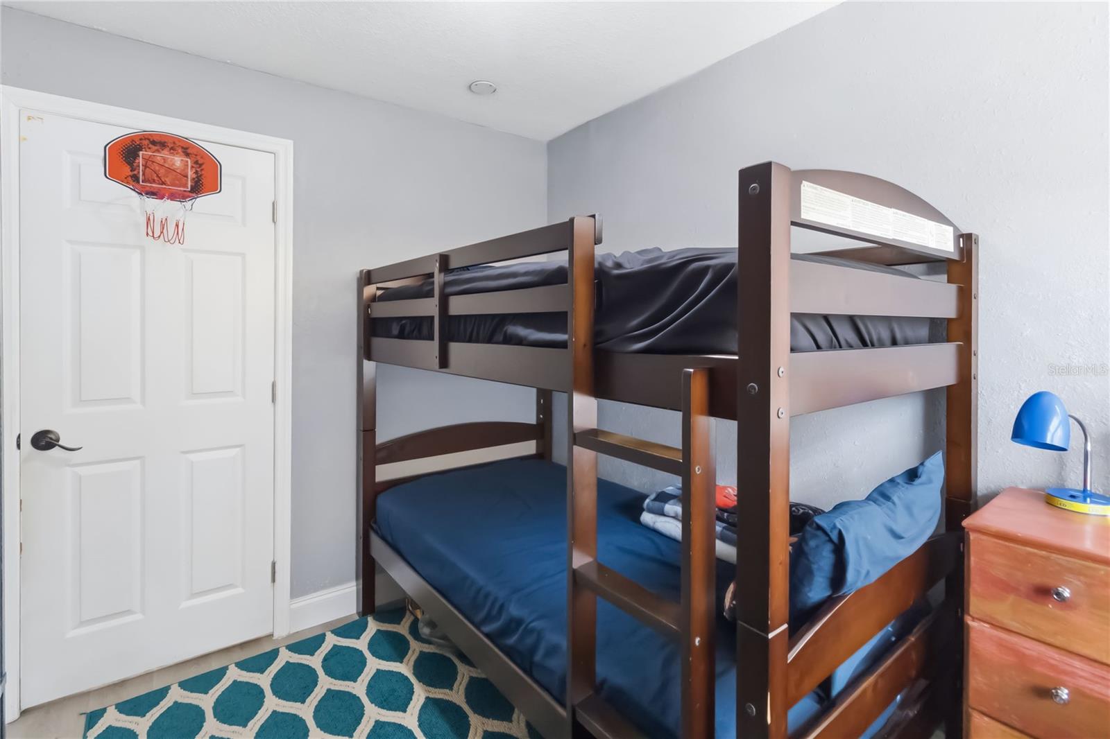 ROLLING WOODS - Residential