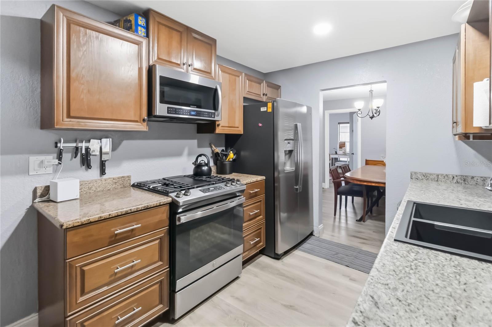 ROLLING WOODS - Residential