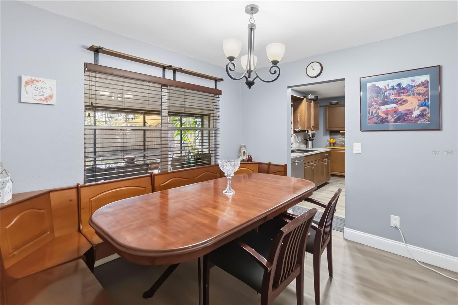 ROLLING WOODS - Residential