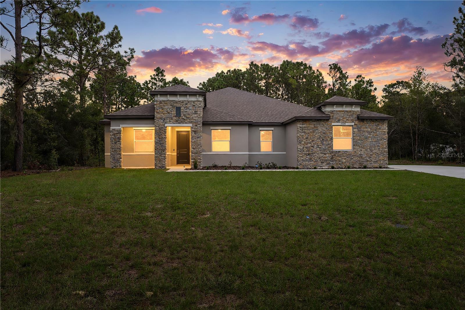 3339 W VILLANOVA COURT