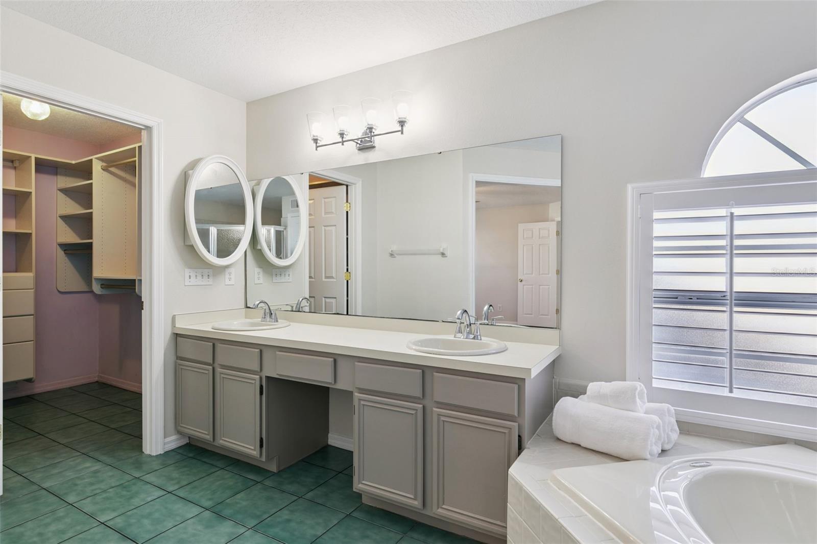 BIG OAKS - Residential