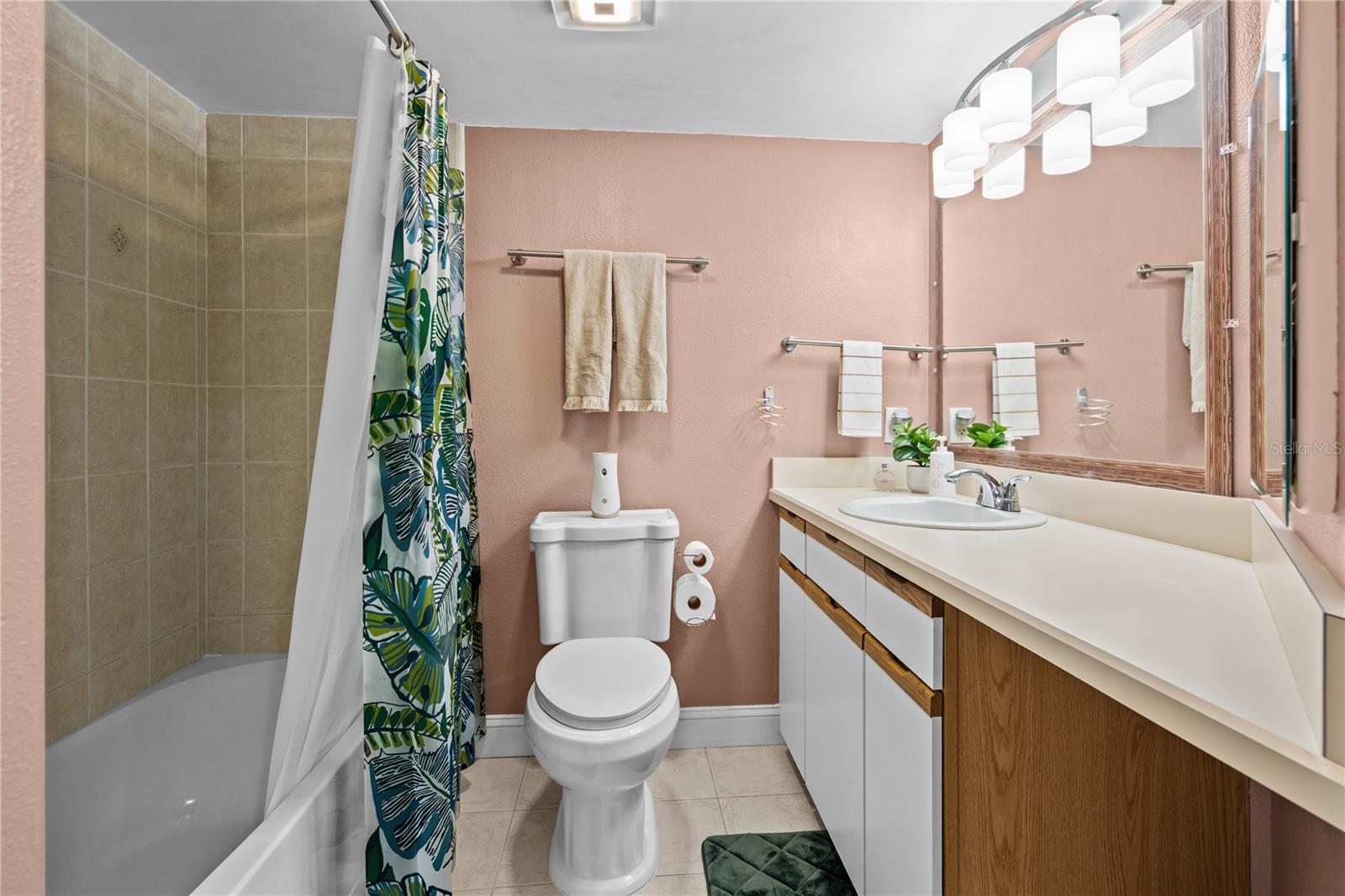 TENNIS VLG/PONCE - Residential