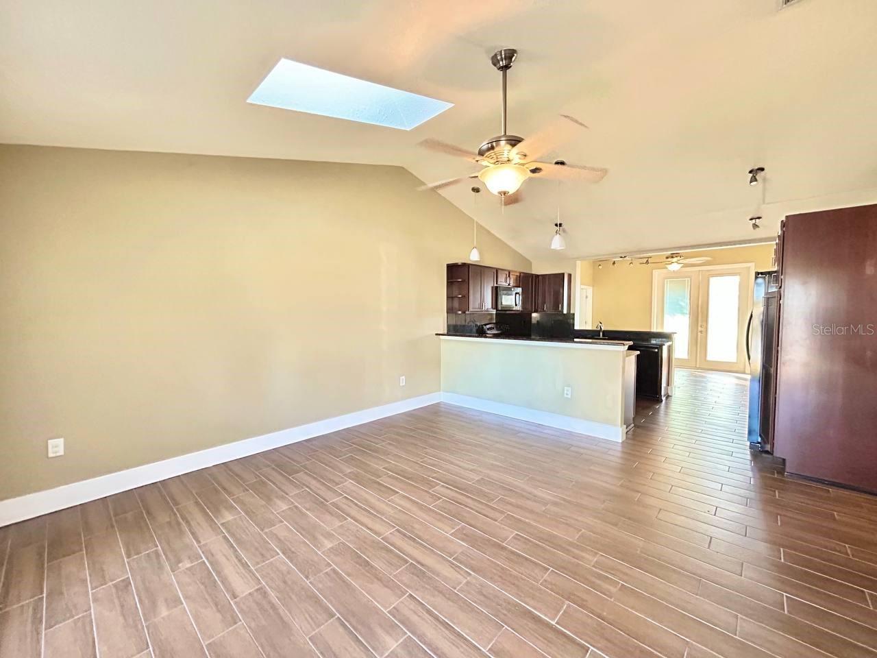 SEVEN SPGS HOMES - Residential Lease