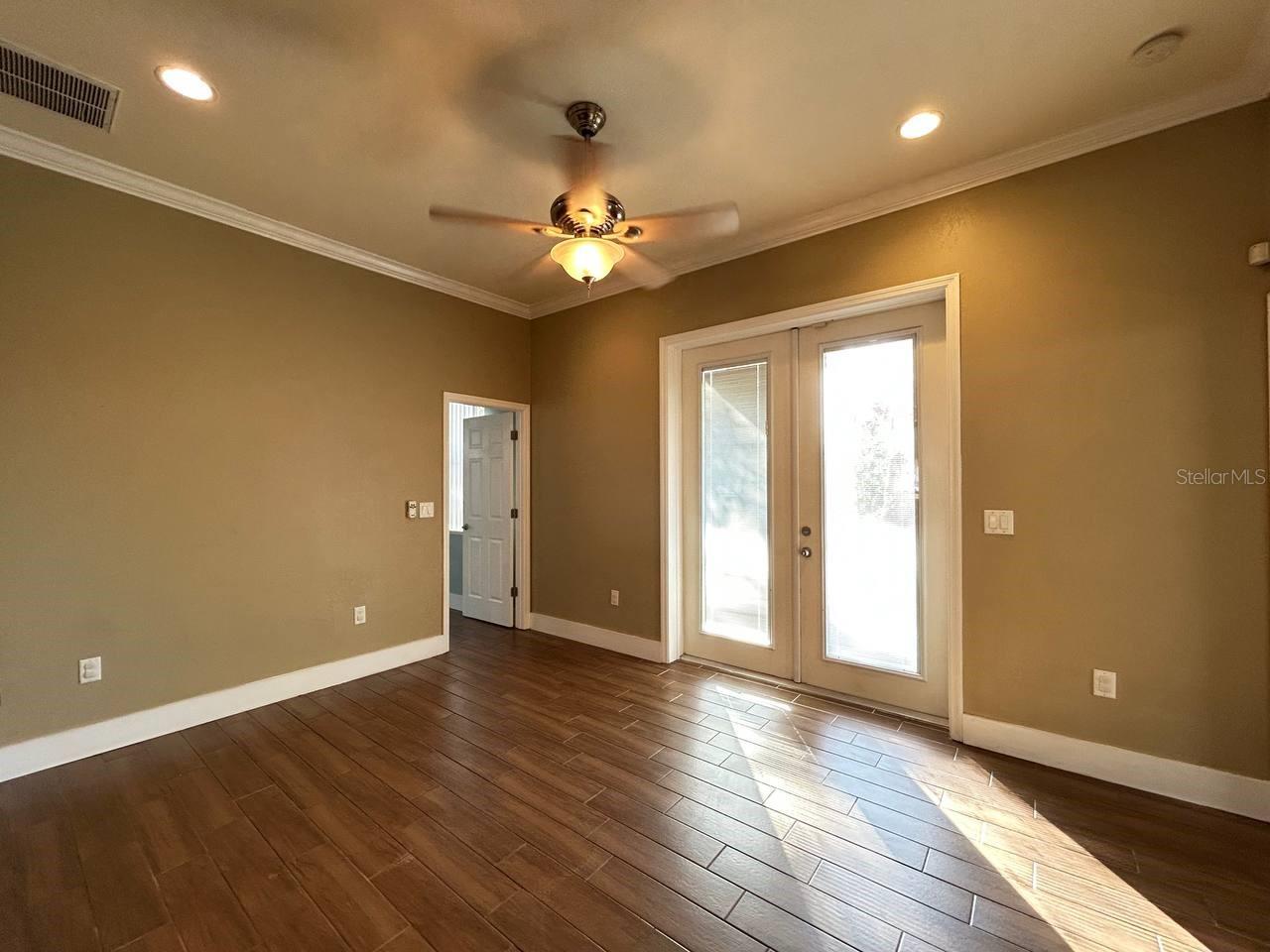 SEVEN SPGS HOMES - Residential Lease