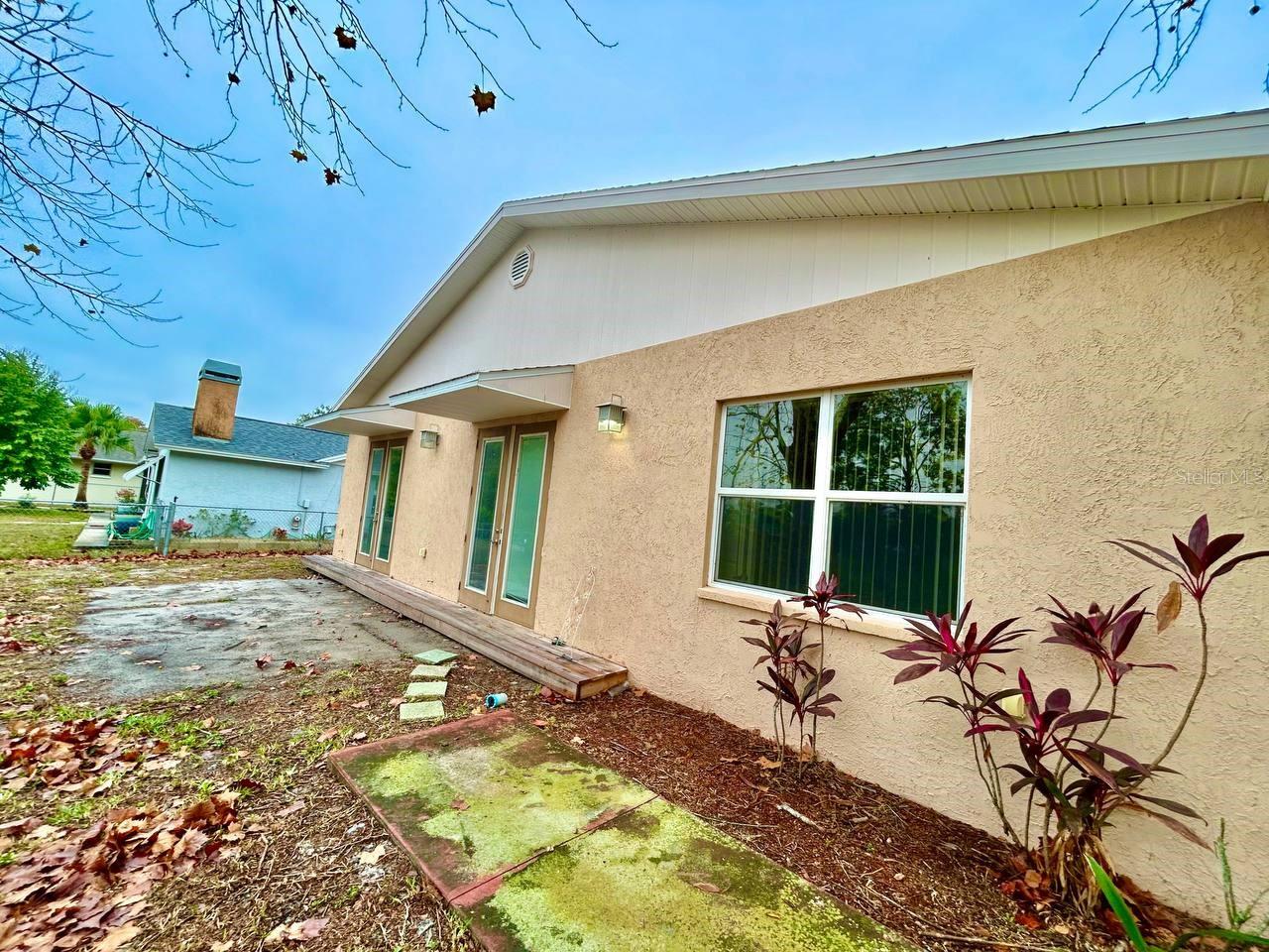 SEVEN SPGS HOMES - Residential Lease