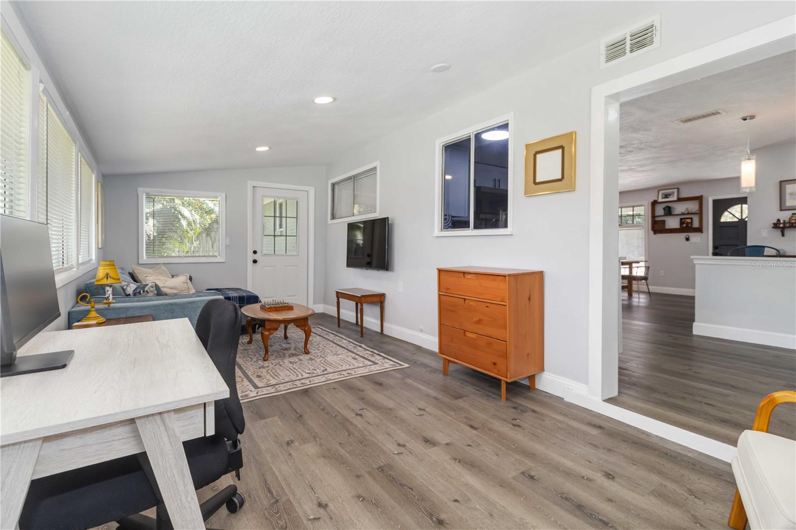 TROPICAL GARDENS - Residential