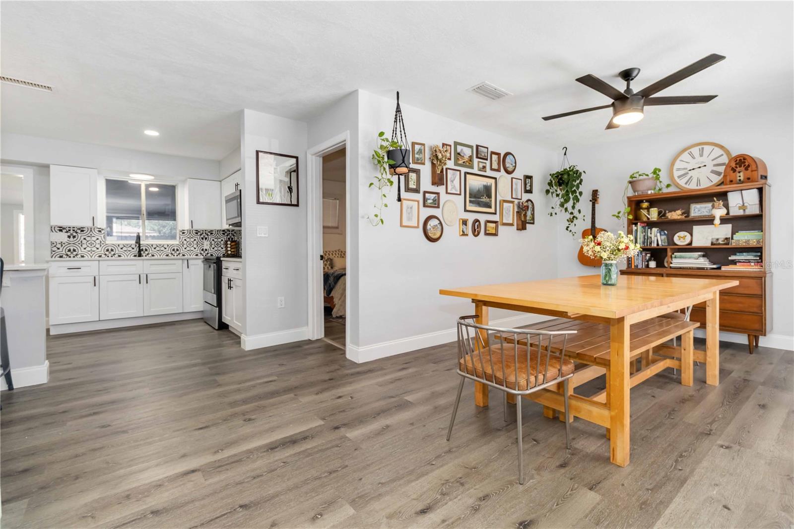 TROPICAL GARDENS - Residential