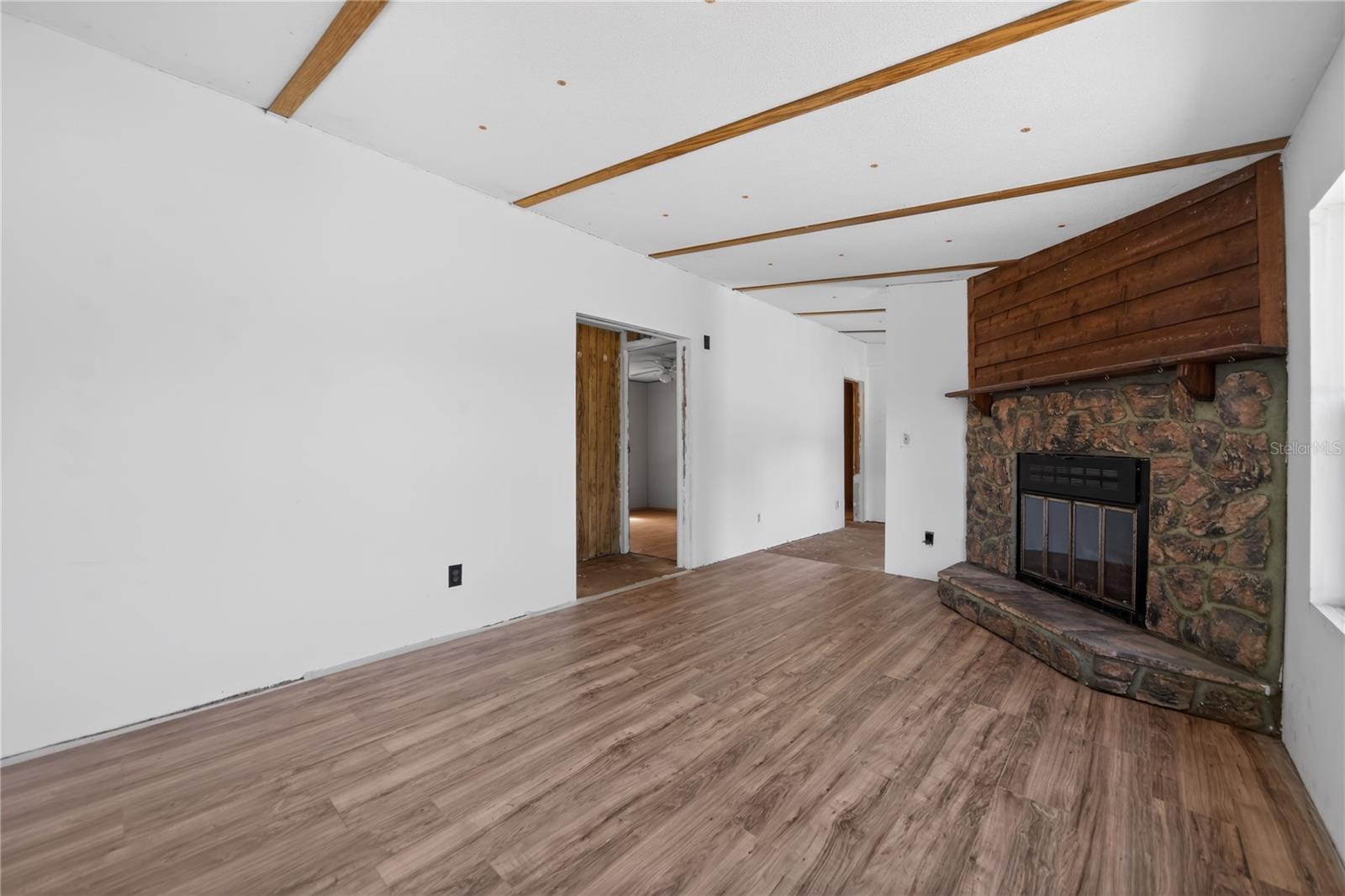 CHRISTMAS HEIGHTS - Residential