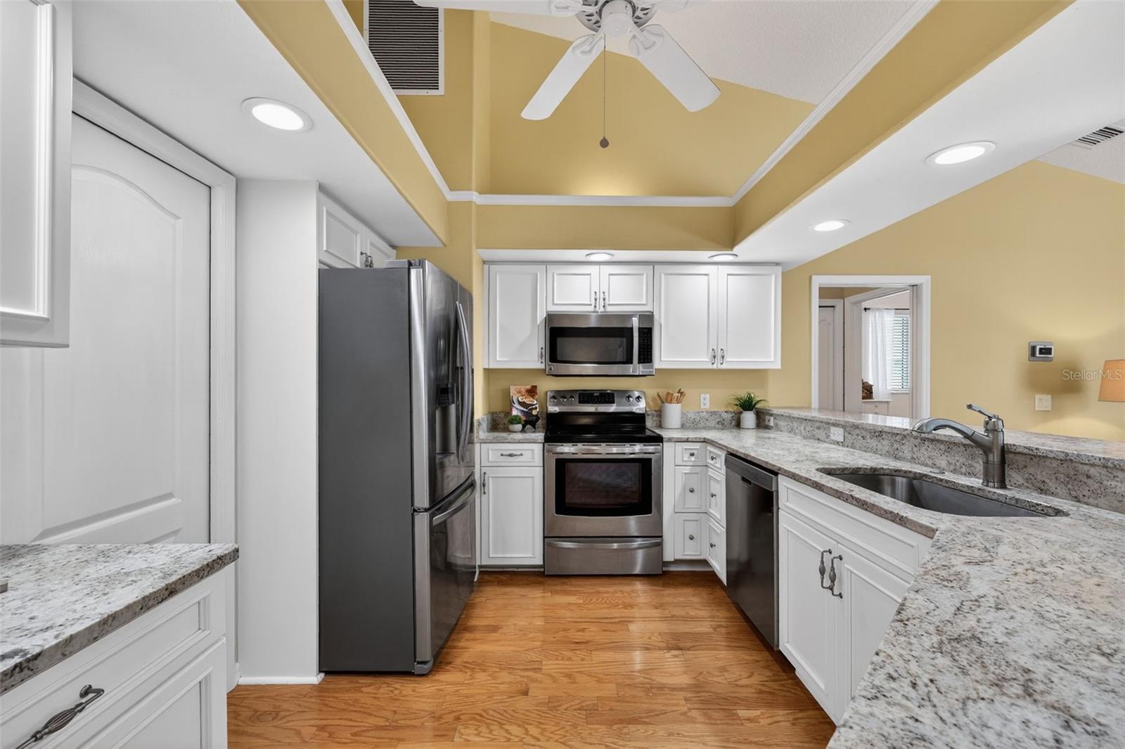 COLONIAL WOODS ESTATES - Residential