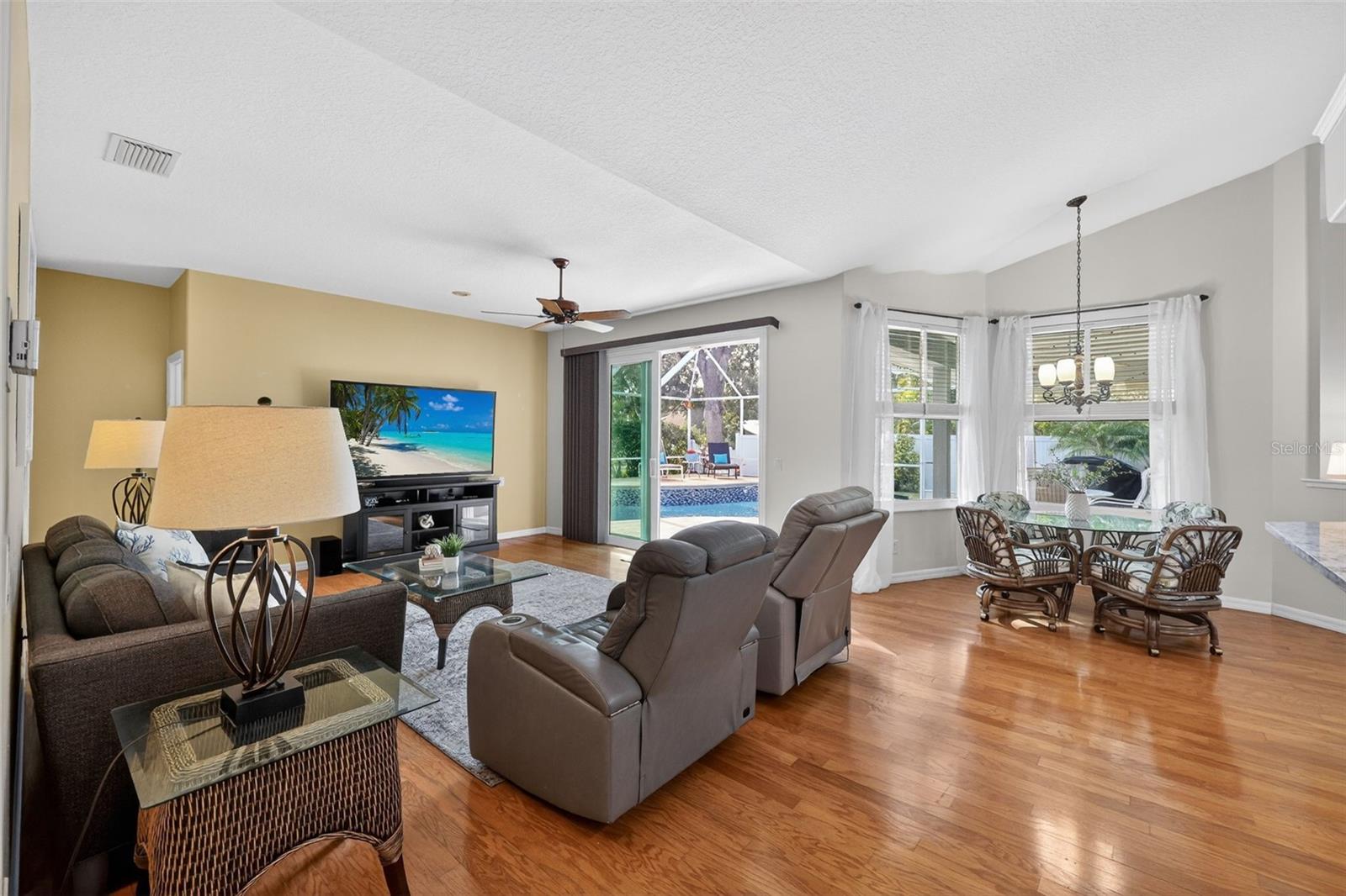 COLONIAL WOODS ESTATES - Residential