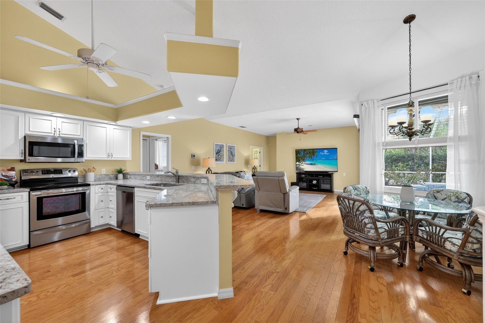 COLONIAL WOODS ESTATES - Residential