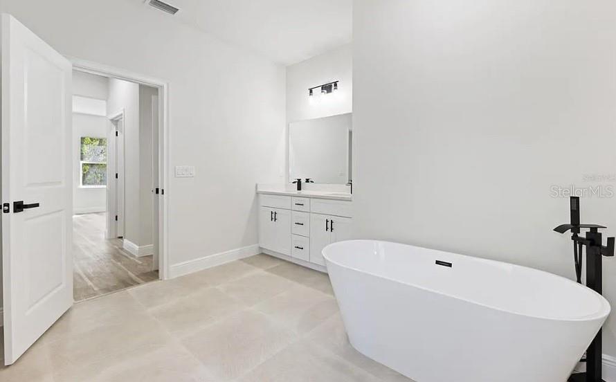 MARION OAKS UNIT 9 INT LOTS - Residential Lease