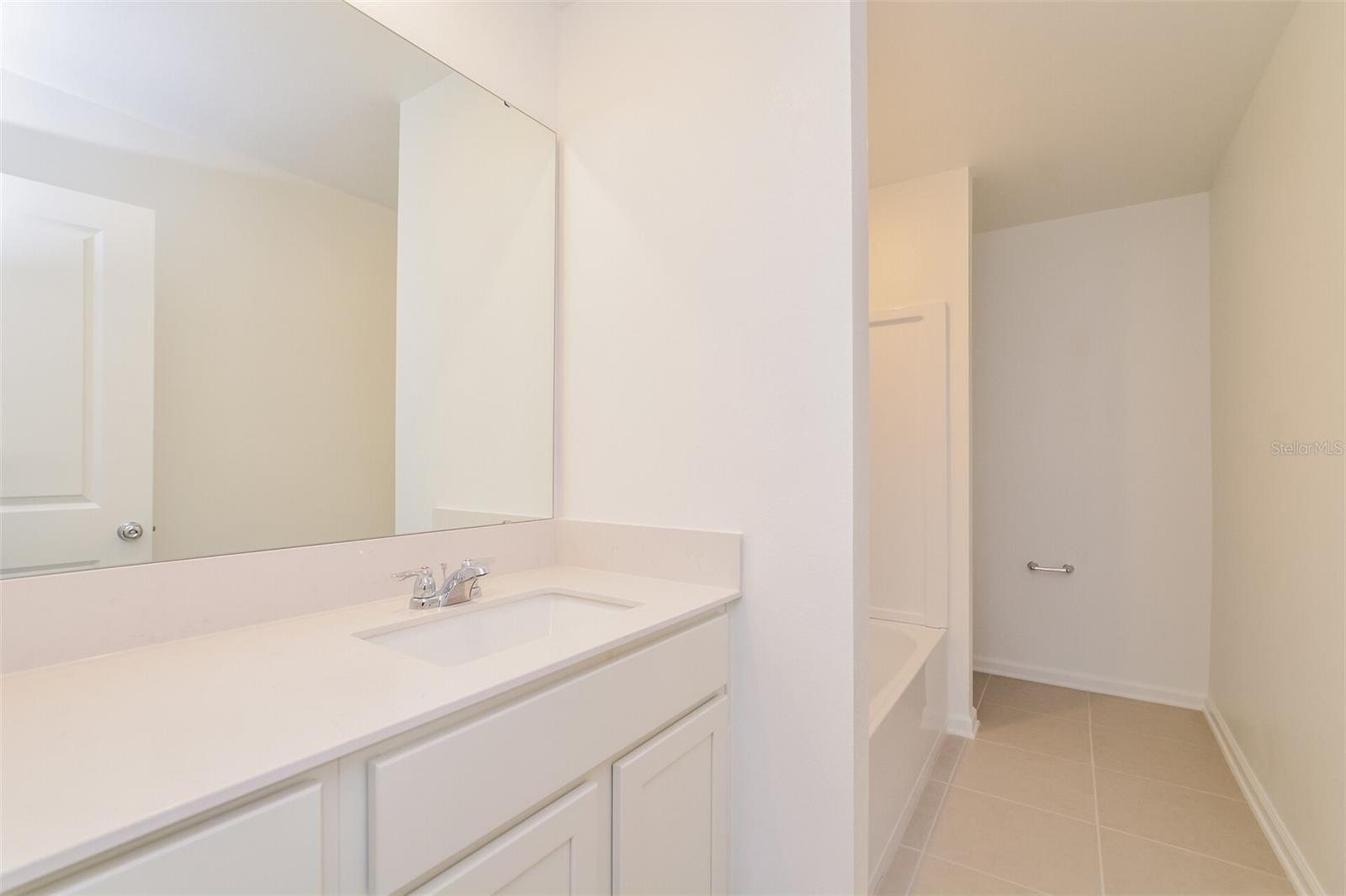 HAMILTON BLUFF SUB - Residential Lease