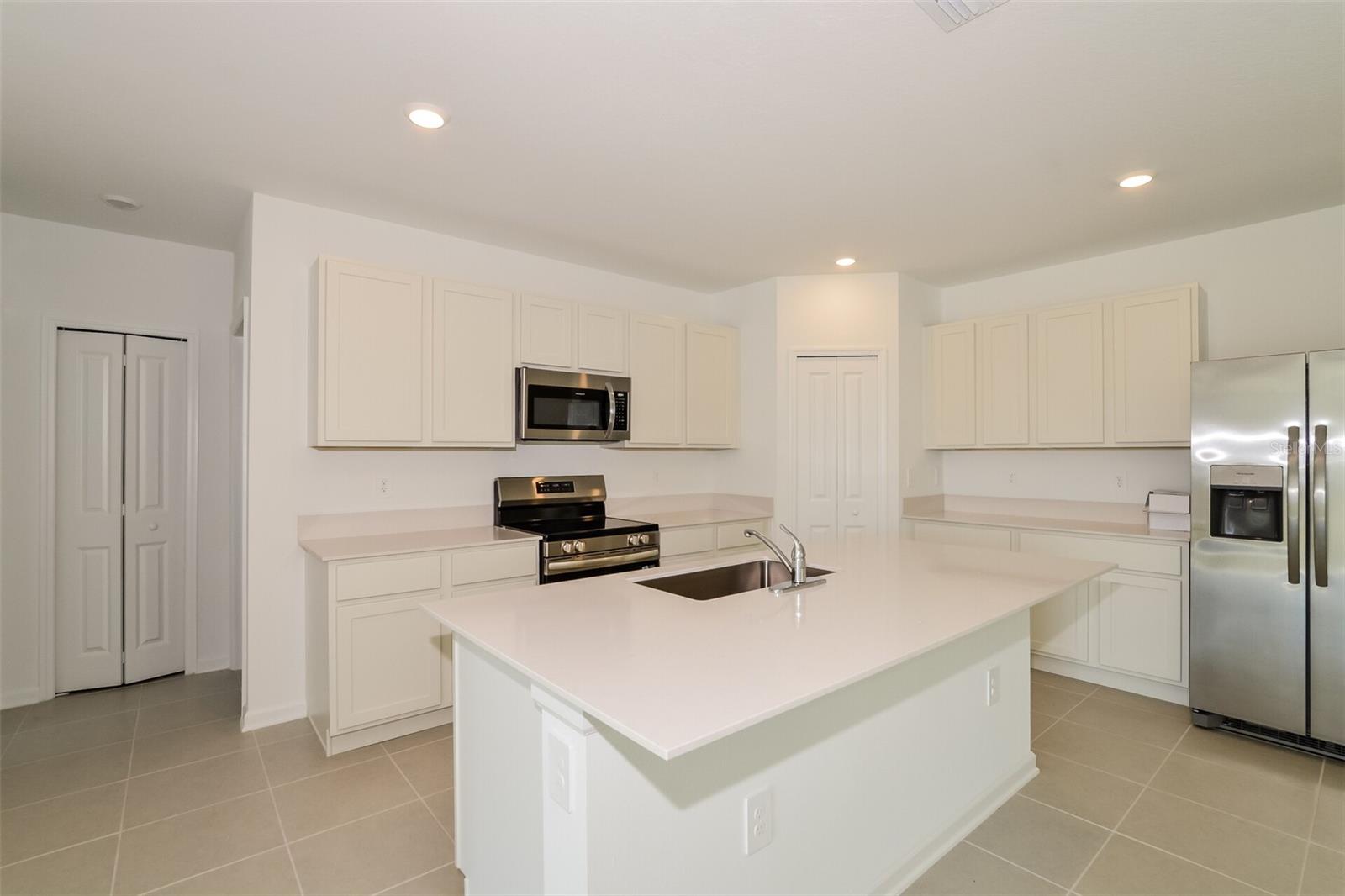 HAMILTON BLUFF SUB - Residential Lease