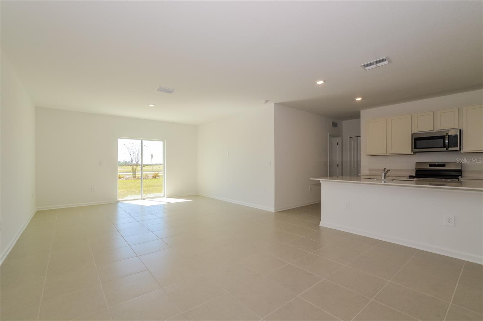 HAMILTON BLUFF SUB - Residential Lease