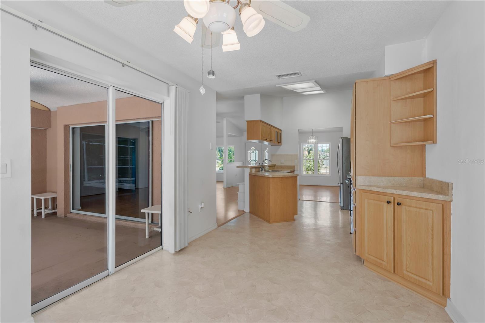 SPRING HILL - Residential