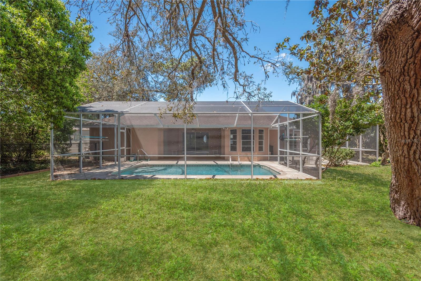 SPRING HILL - Residential