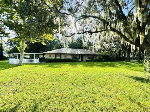 Photo of 2809 State Road 557, Lake Alfred, FL 33850 (MLS # L4956181)