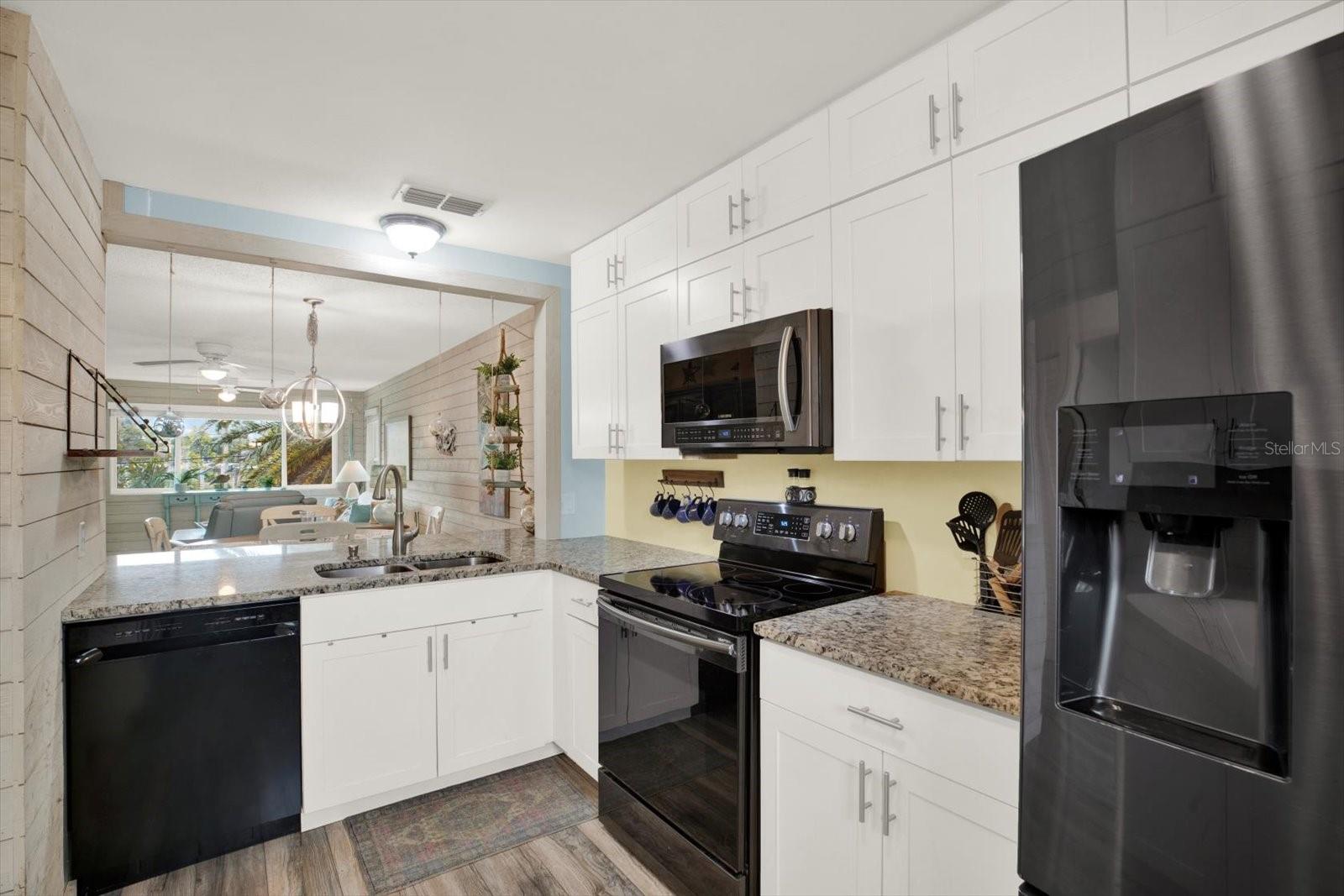 4909 GULF DRIVE 6B, HOLMES BEACH, FL, 34217 3 4909 GULF DRIVE 6B