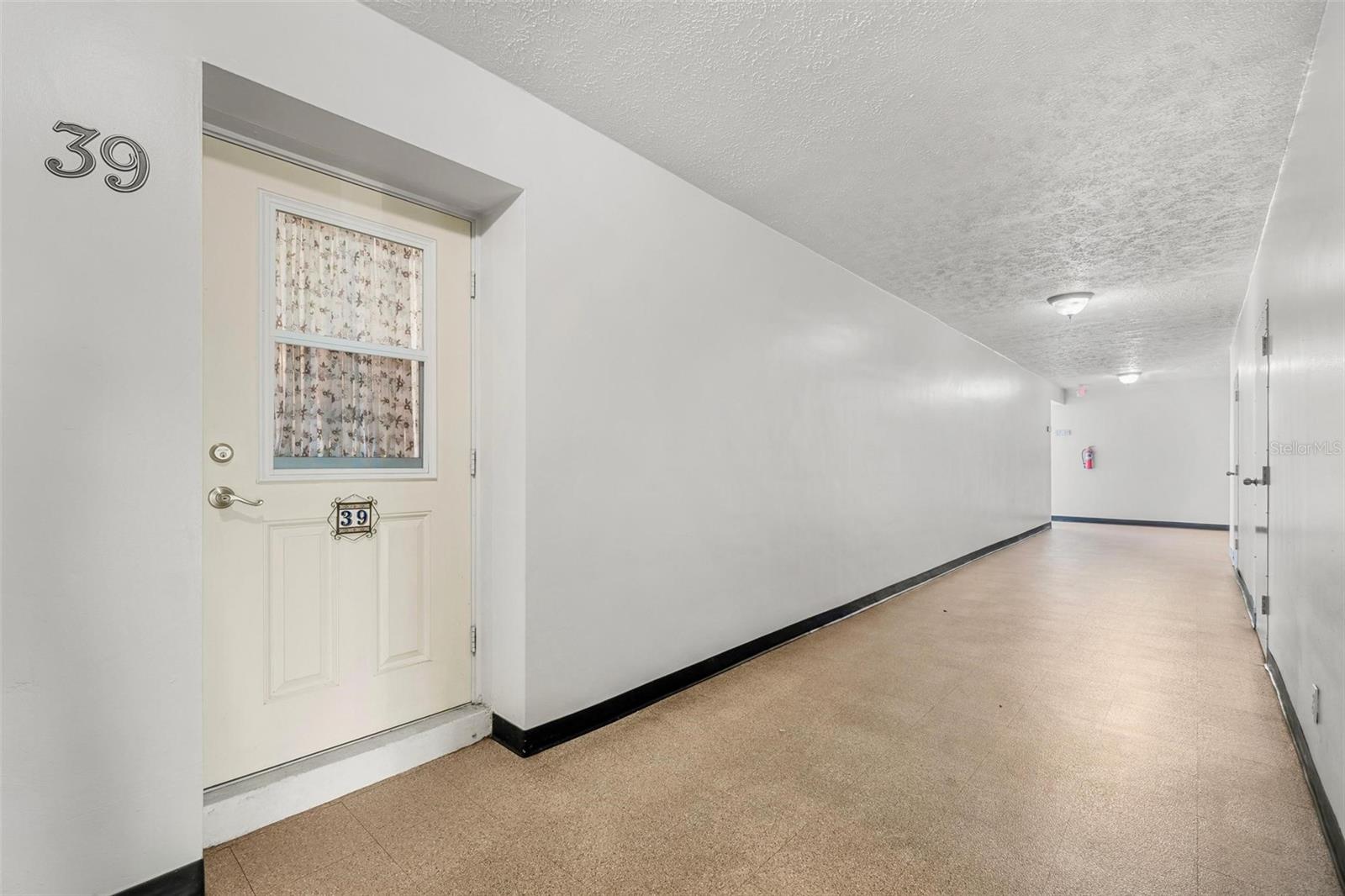 ON TOP OF THE WORLD - Residential