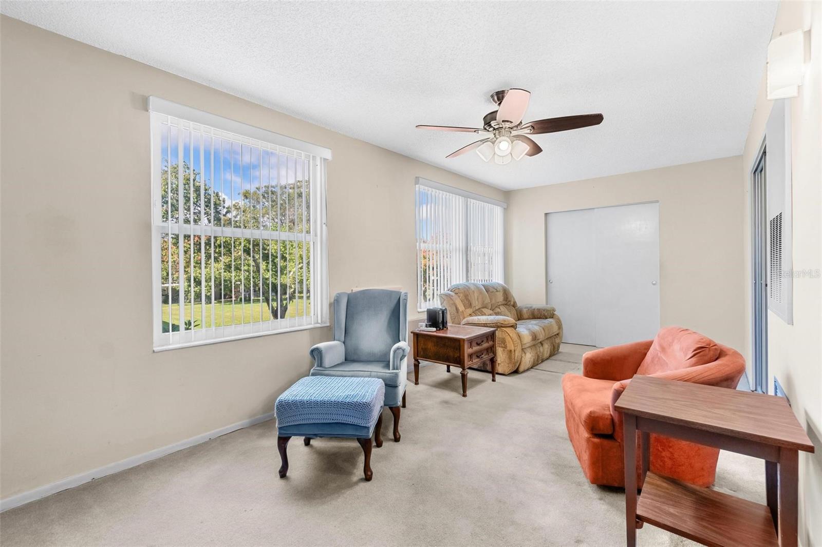 ON TOP OF THE WORLD - Residential