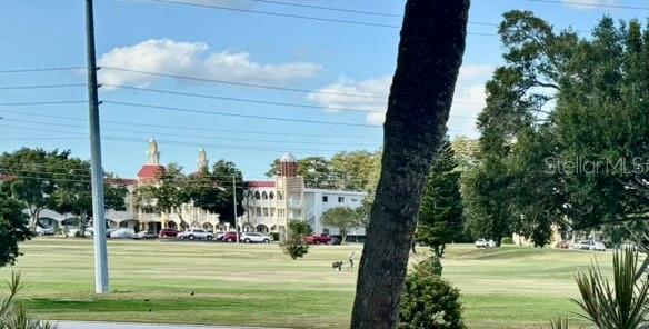 ON TOP OF THE WORLD - Residential