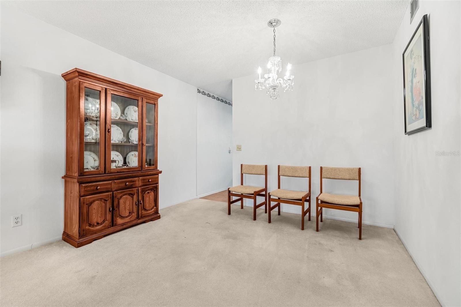 ON TOP OF THE WORLD - Residential