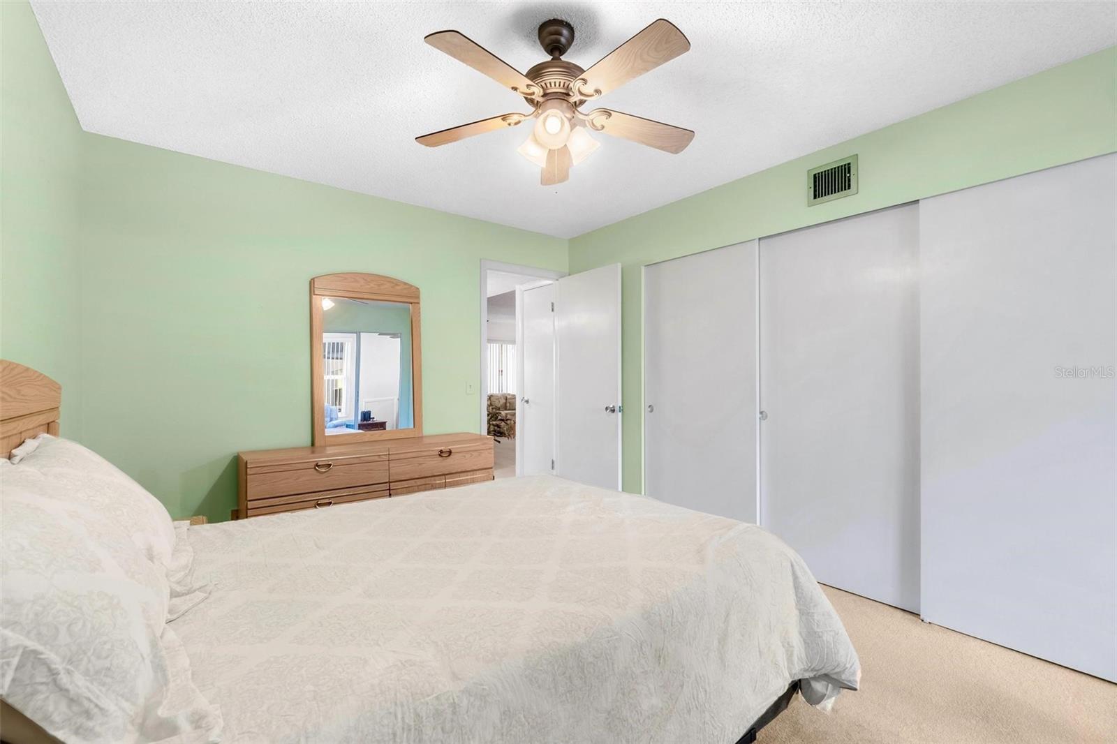 ON TOP OF THE WORLD - Residential