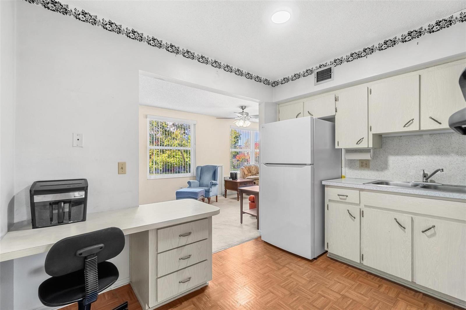 ON TOP OF THE WORLD - Residential