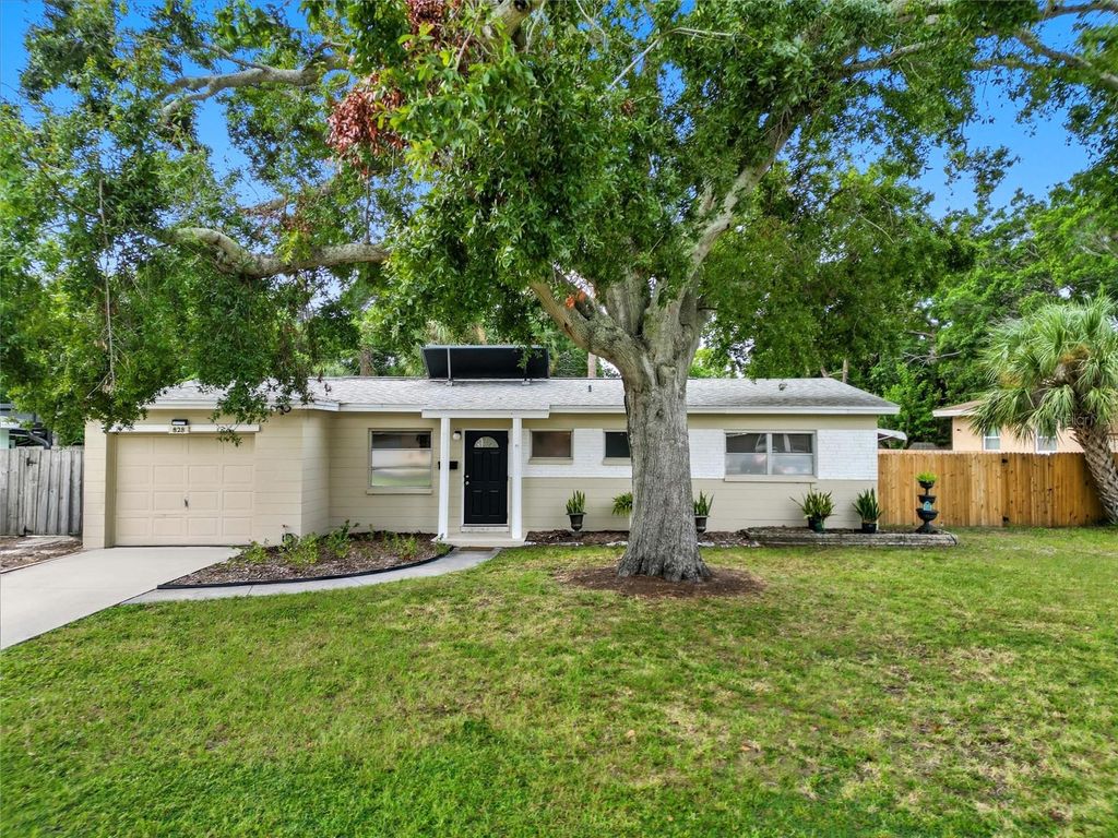 Photo of 828 68th Avenue S, St Petersburg, FL 33705 (MLS # TB8437126)