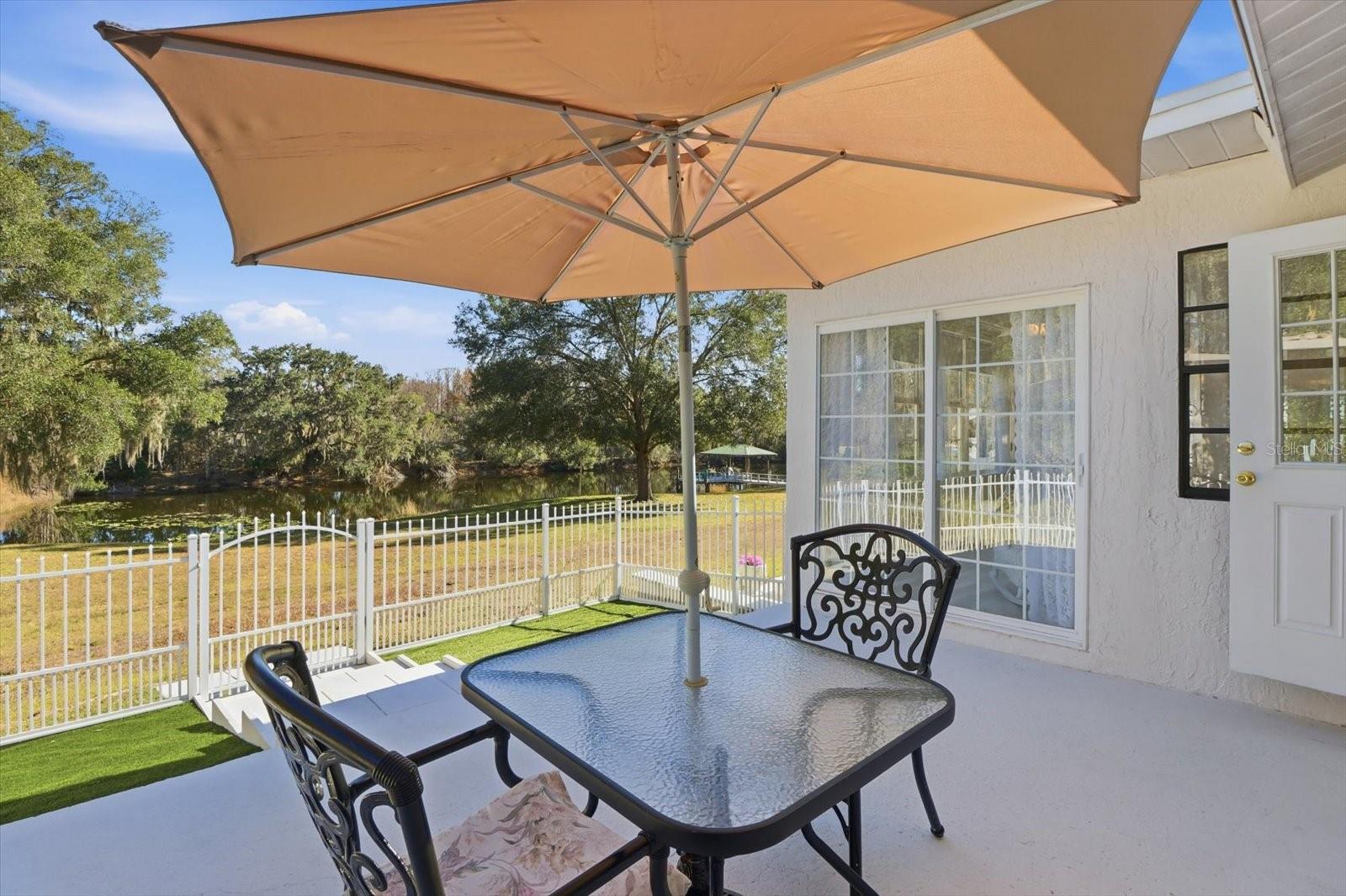 HAMPTON POINT - Residential