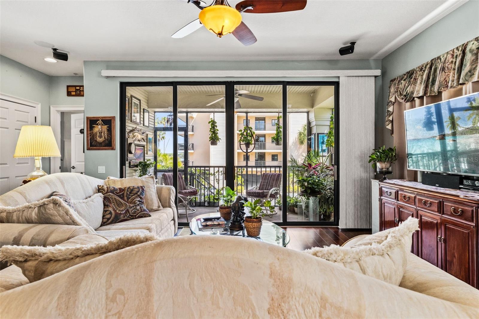 BELLA COSTA - Residential