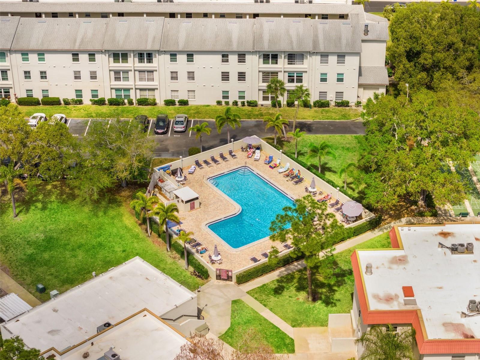 BELLA COSTA - Residential