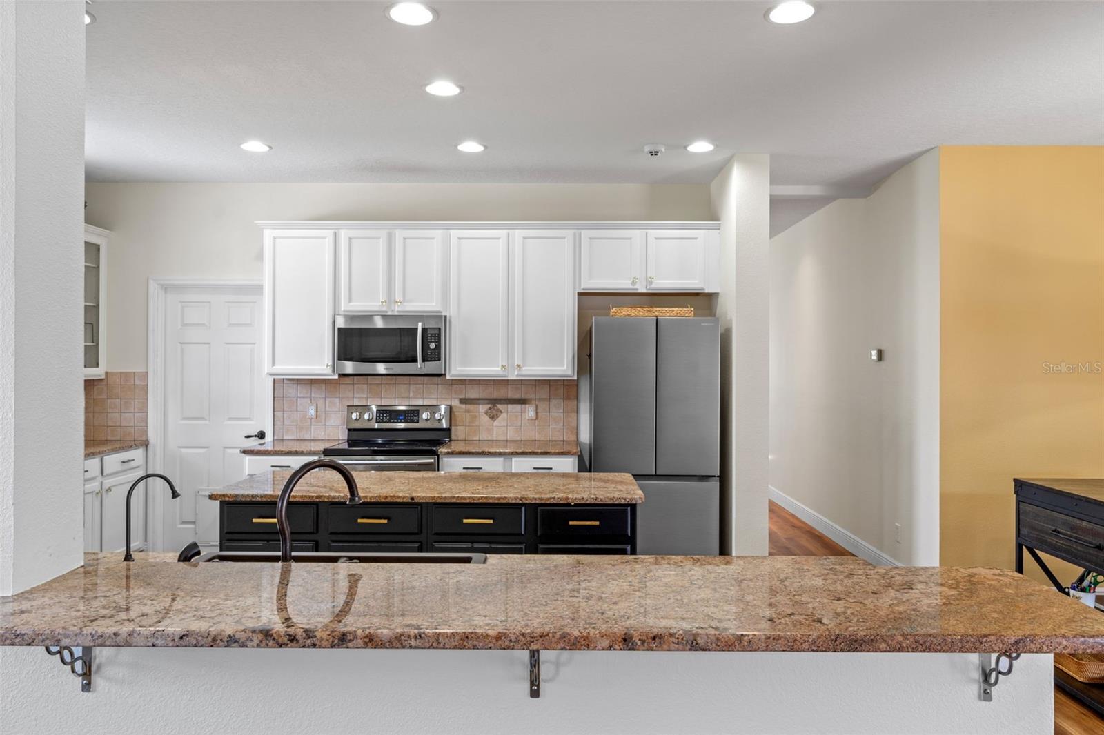 AVERY PARK - Residential
