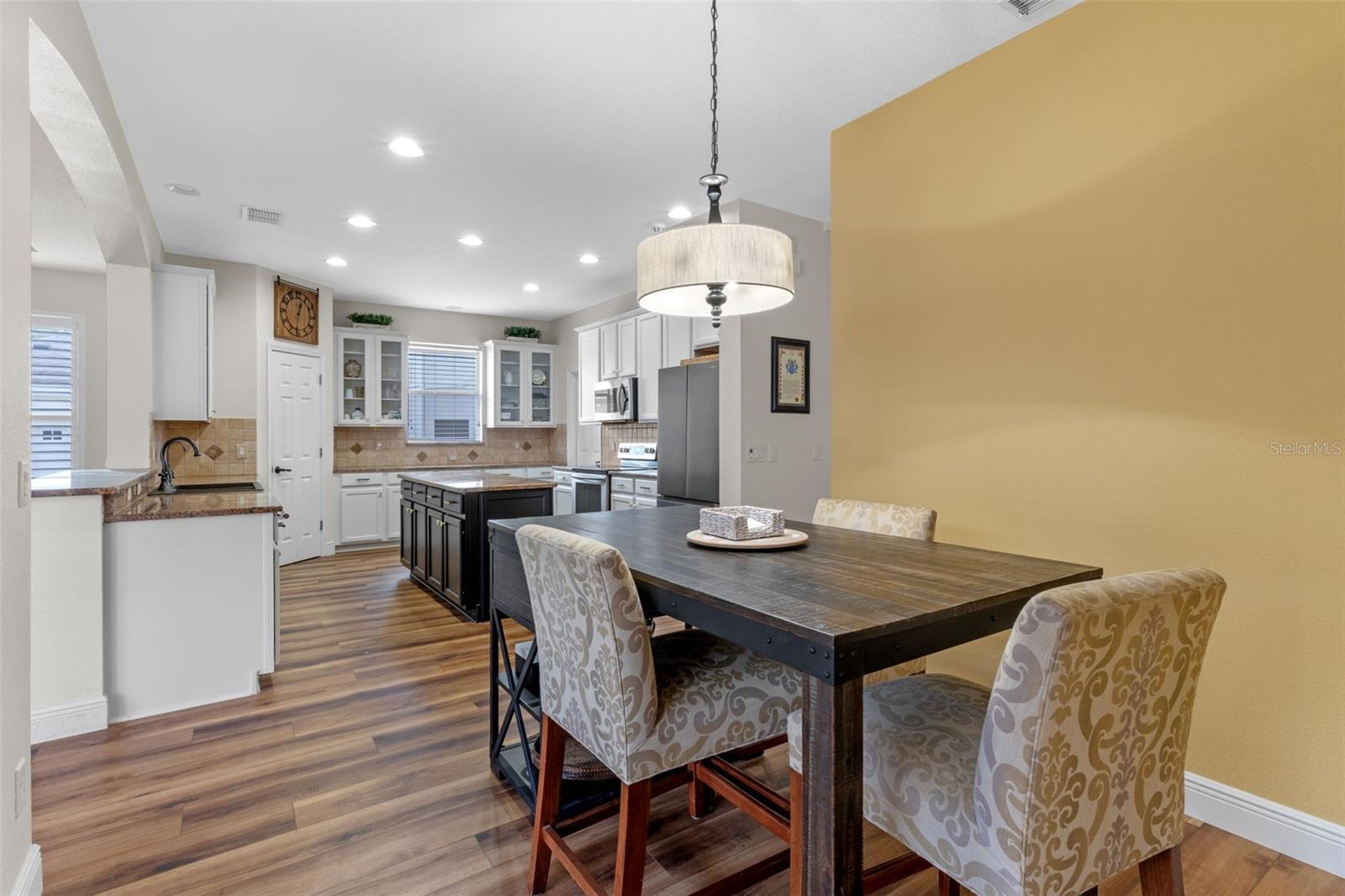 AVERY PARK - Residential