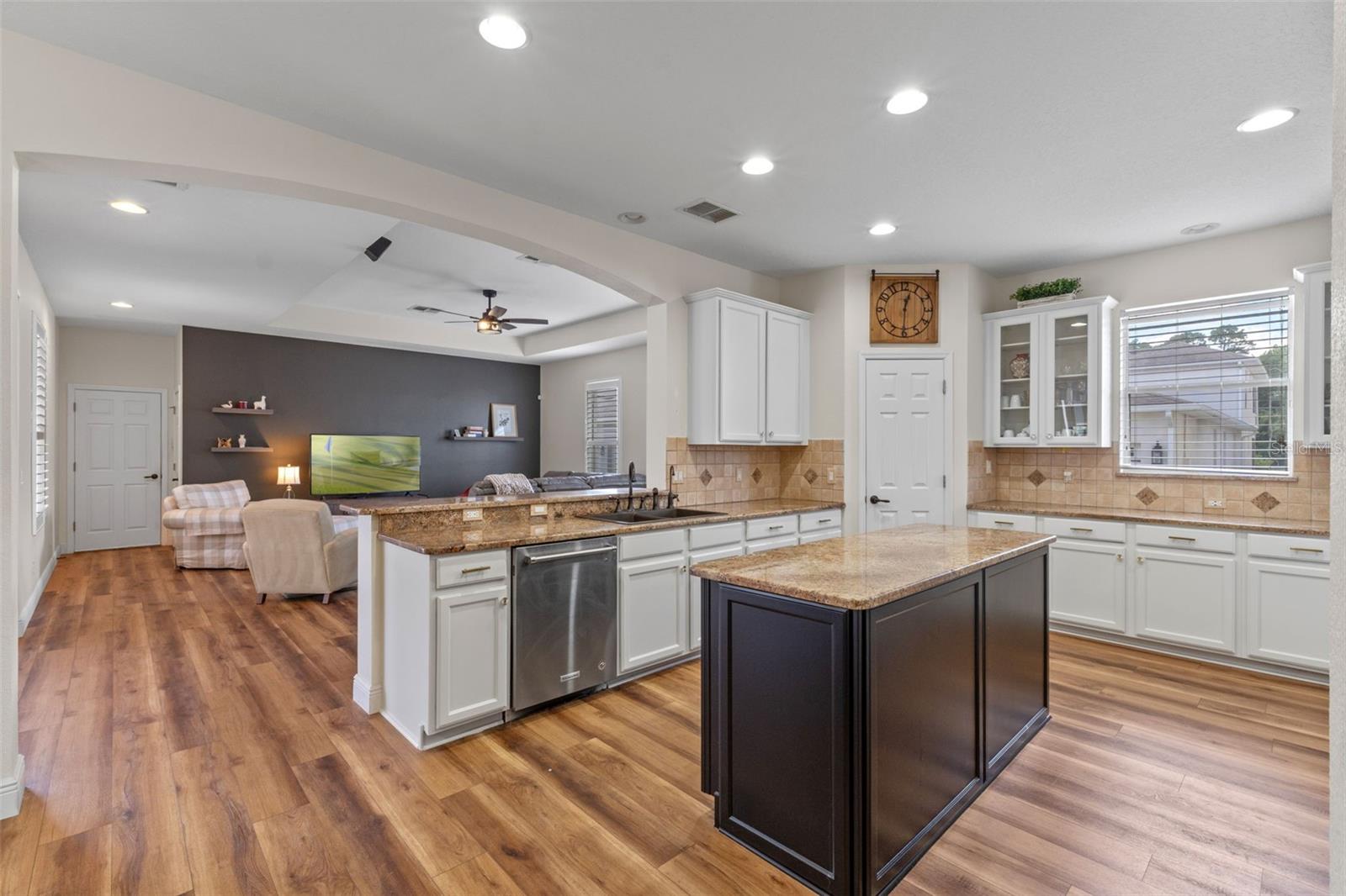 AVERY PARK - Residential