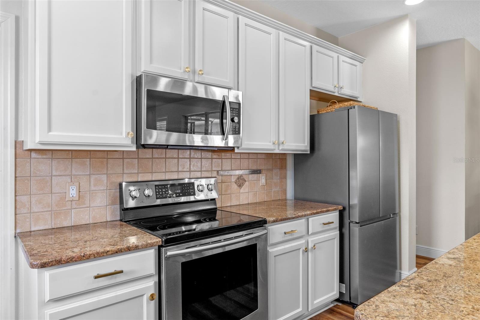 AVERY PARK - Residential