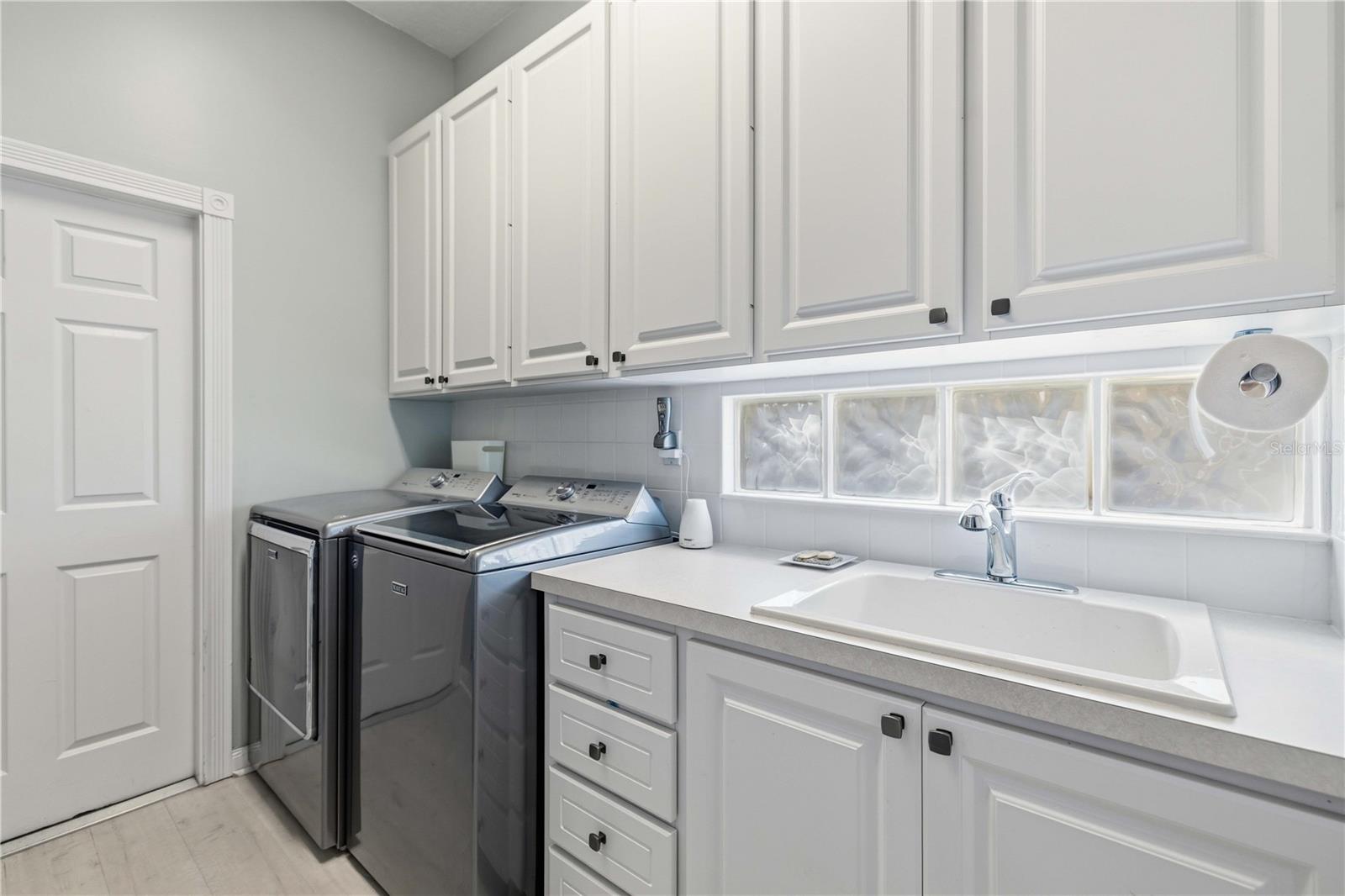 VILLAGEWALK UNIT 1B - Residential