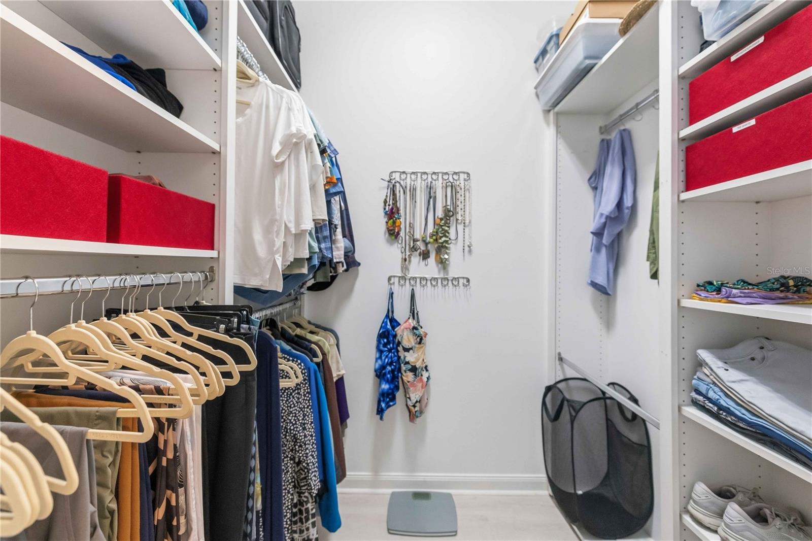 VILLAGEWALK UNIT 1B - Residential