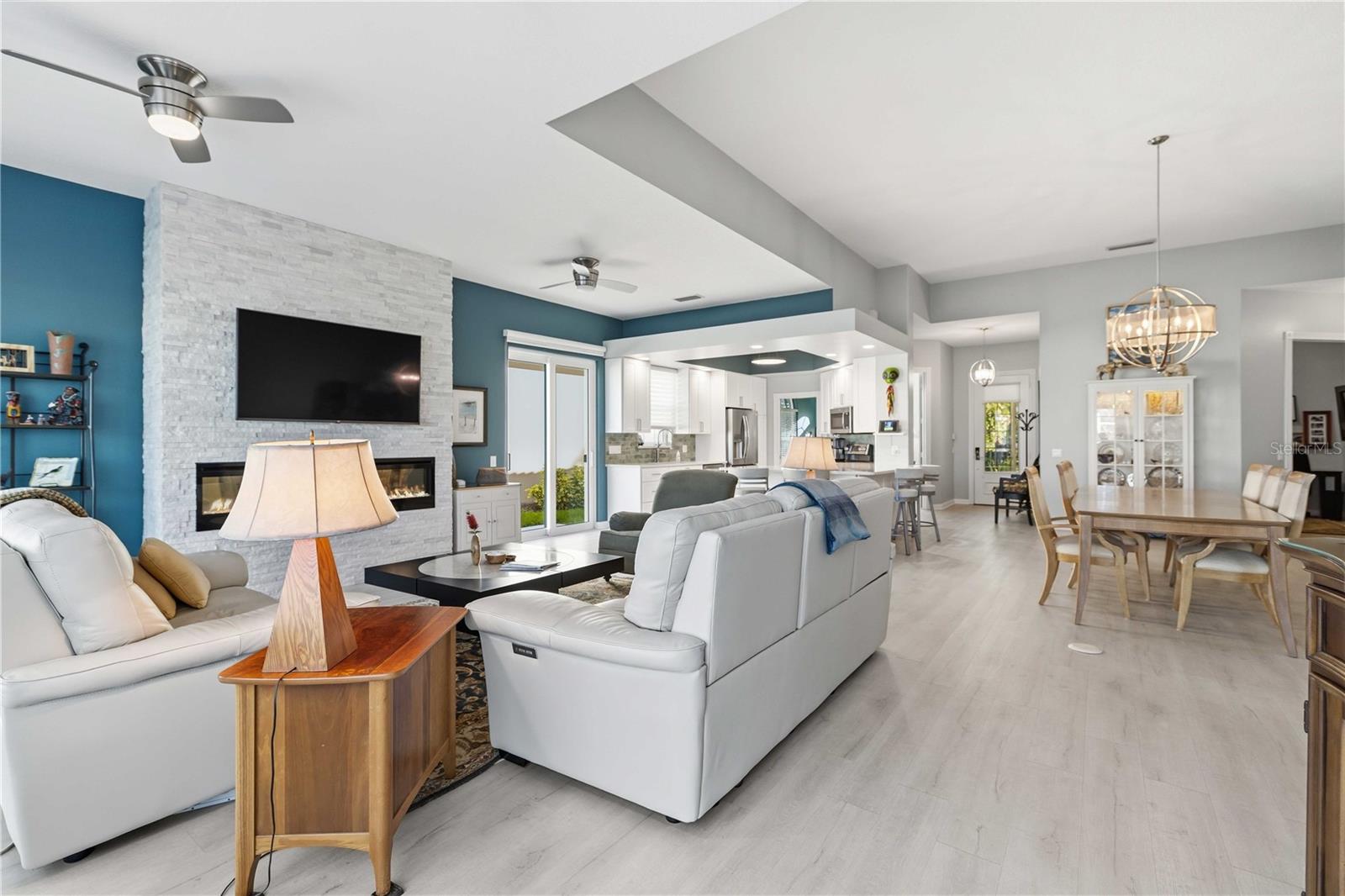 VILLAGEWALK UNIT 1B - Residential