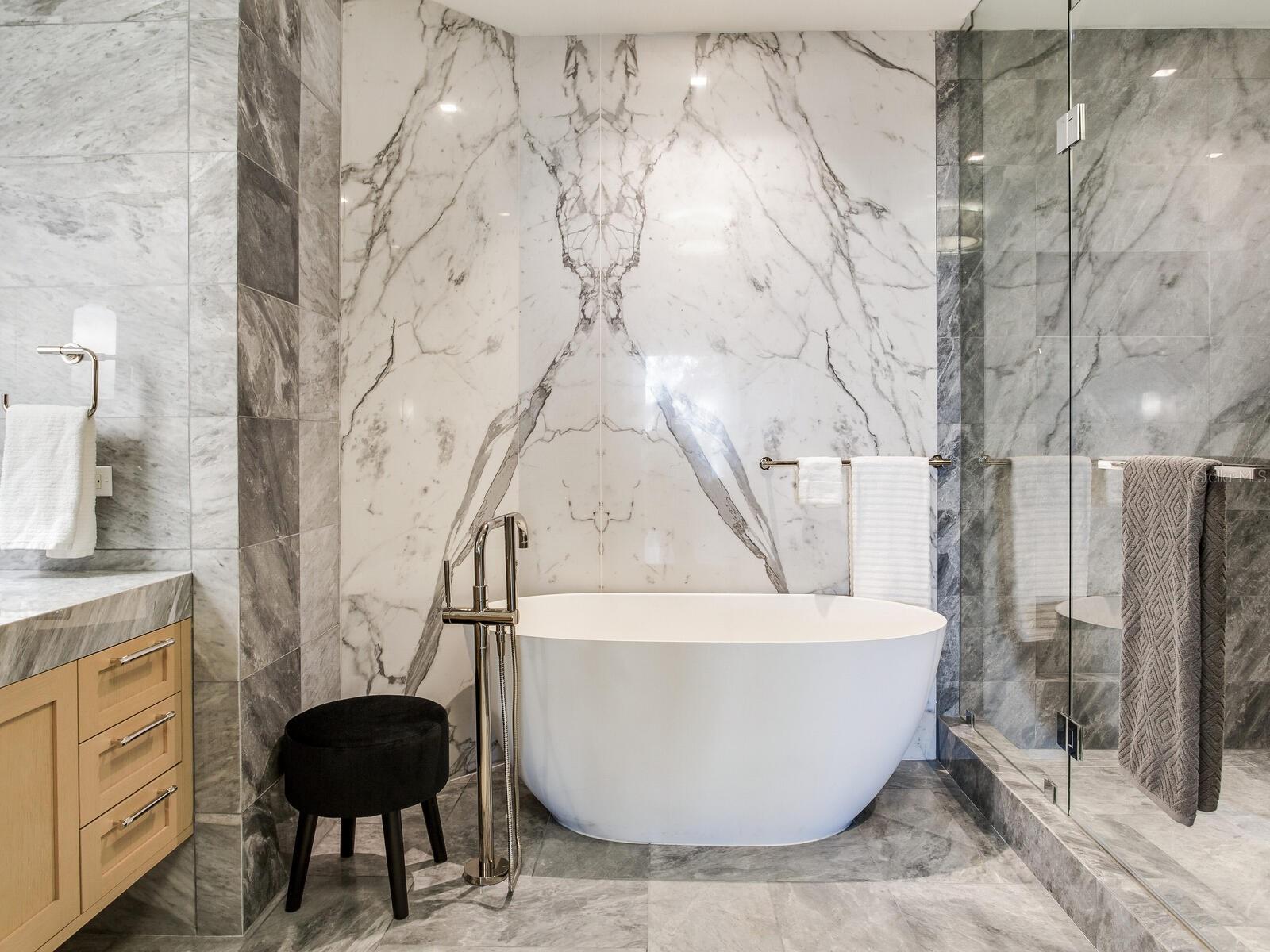 3105 BAY OAKS CONDO PCL #303 - Residential