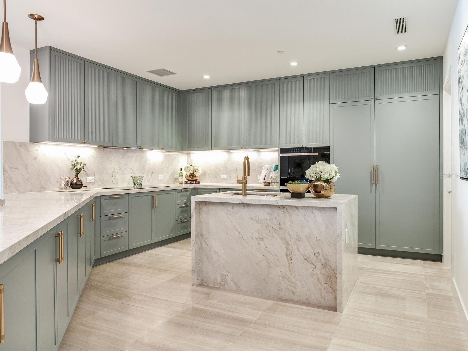 3105 BAY OAKS CONDO PCL #303 - Residential