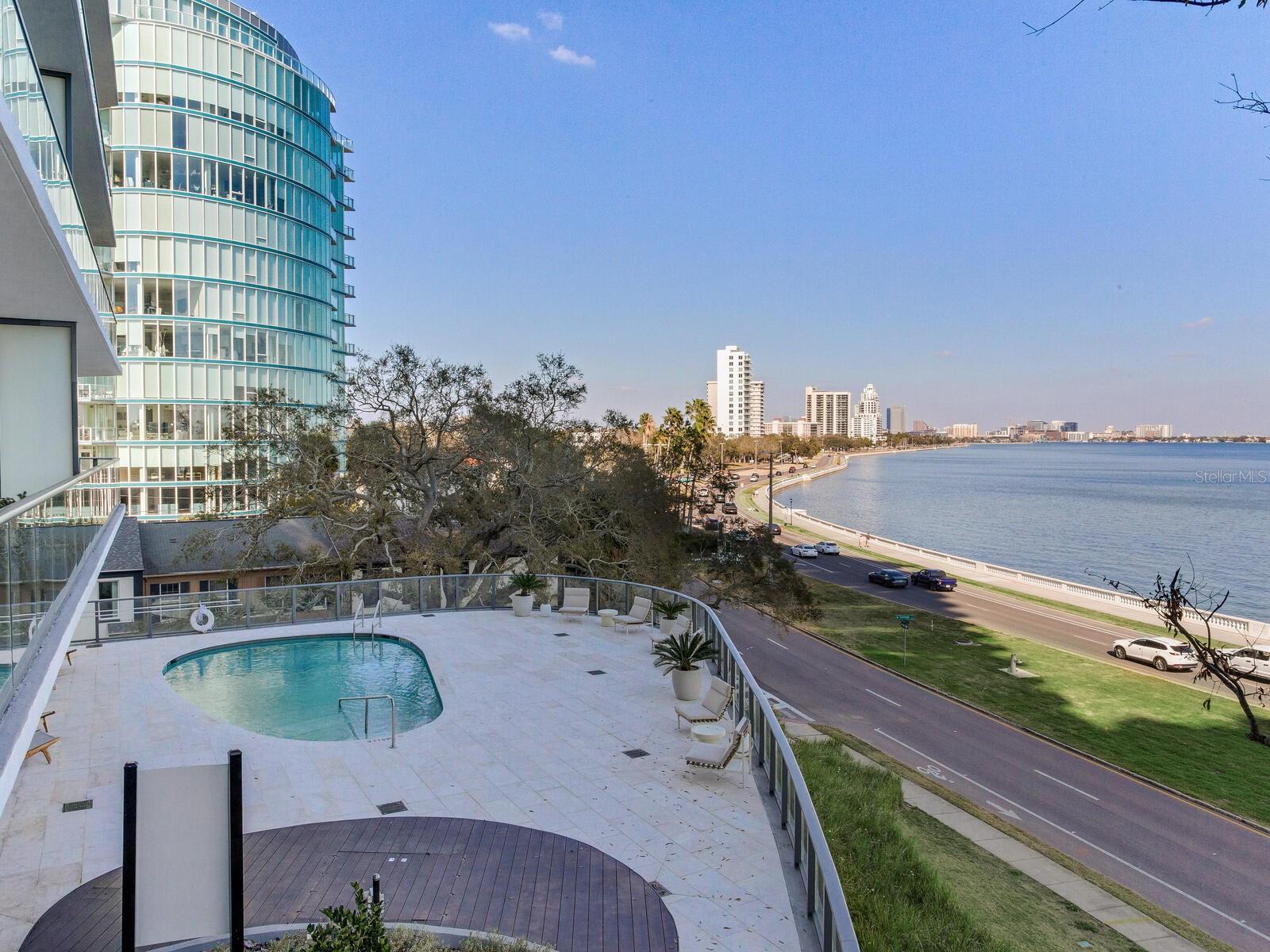 3105 BAY OAKS CONDO PCL #303 - Residential