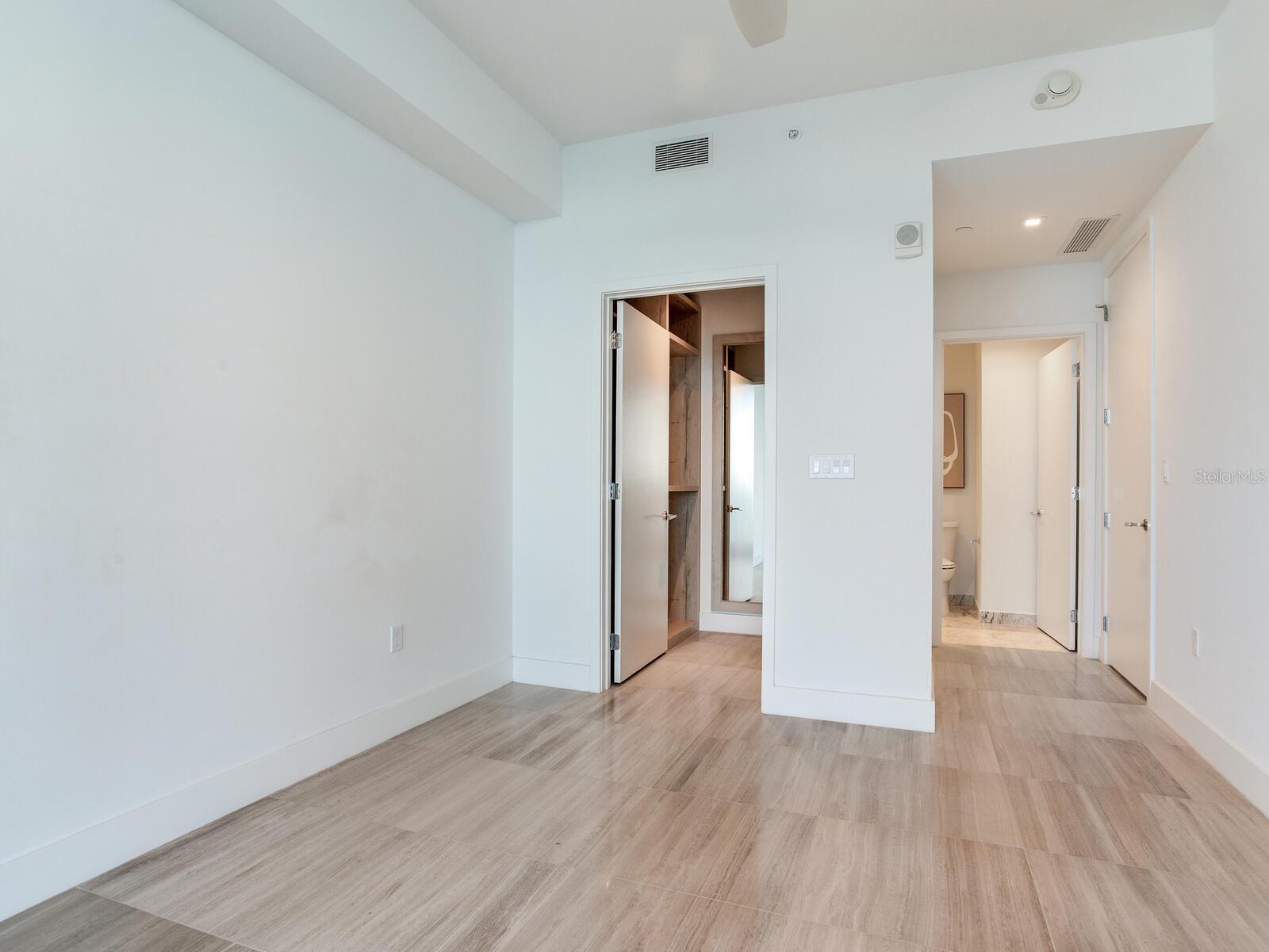 3105 BAY OAKS CONDO PCL #303 - Residential