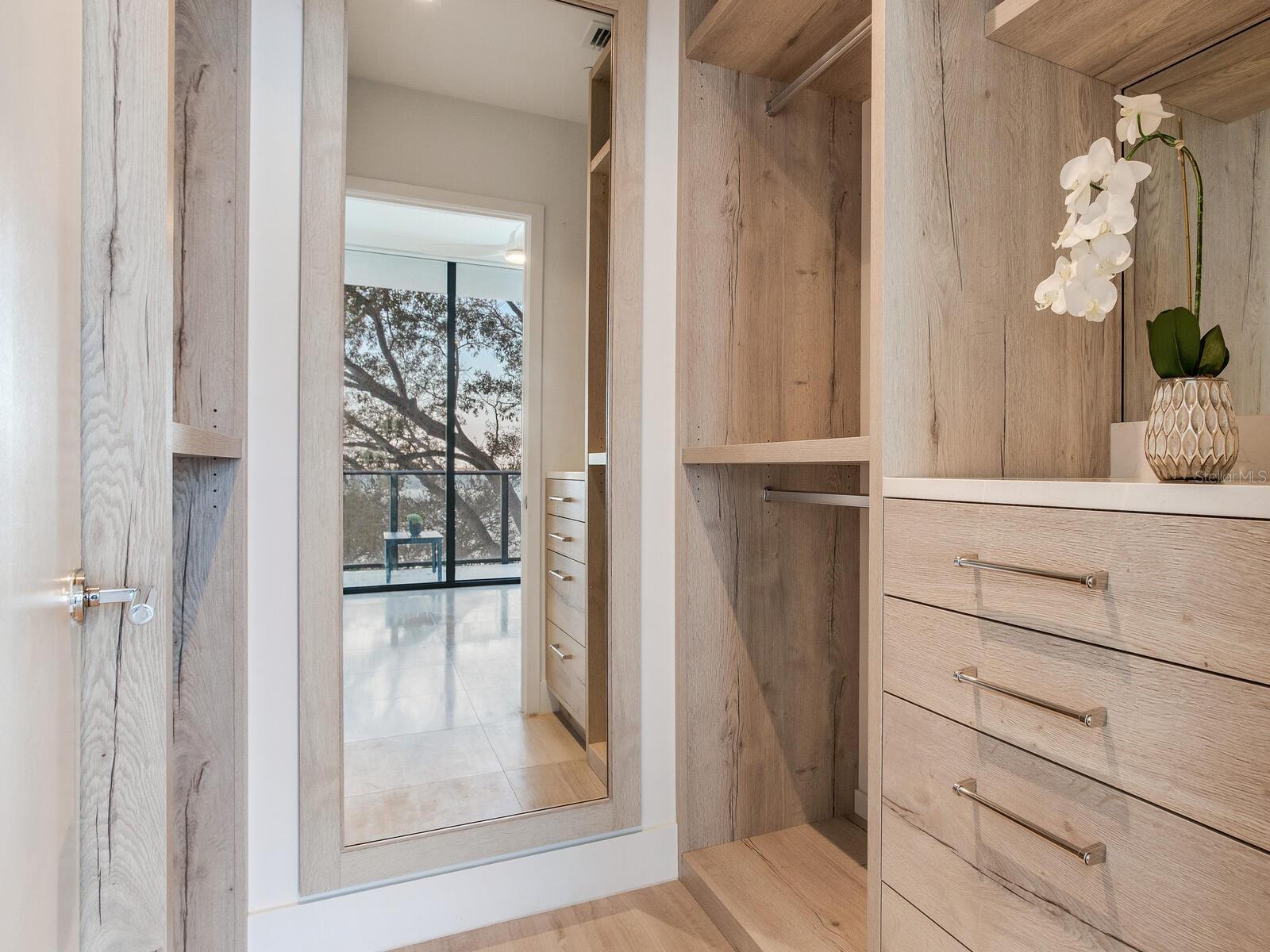 3105 BAY OAKS CONDO PCL #303 - Residential